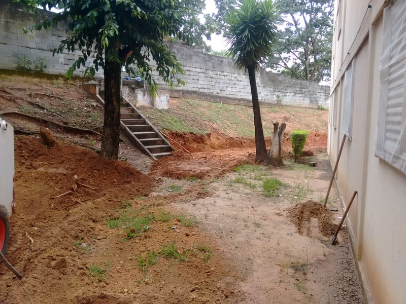 MURO DE ARRIMO - TORRE D