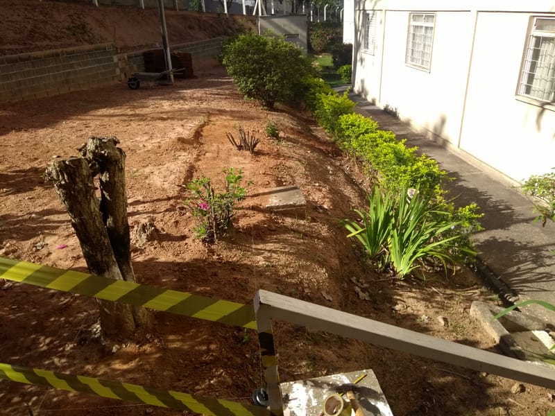 MURO DE ARRIMO - TORRE D