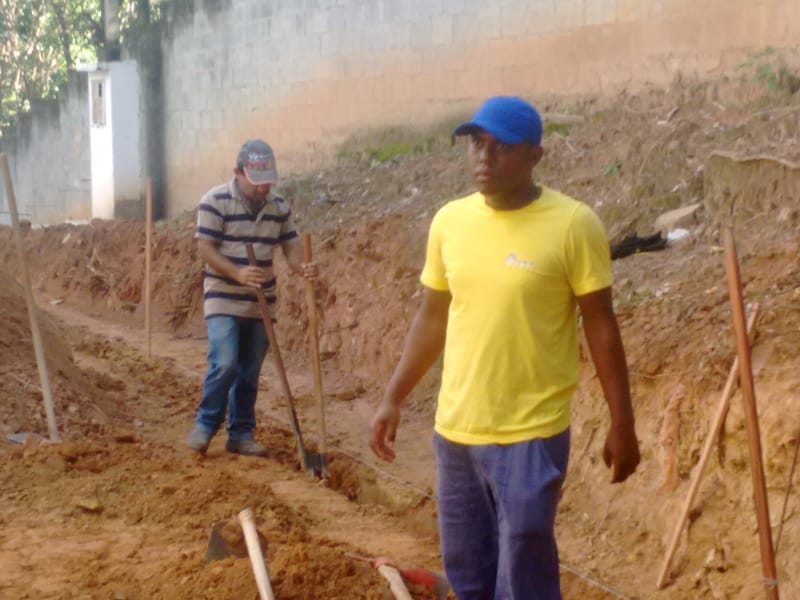 MURO DE ARRIMO - TORRE D