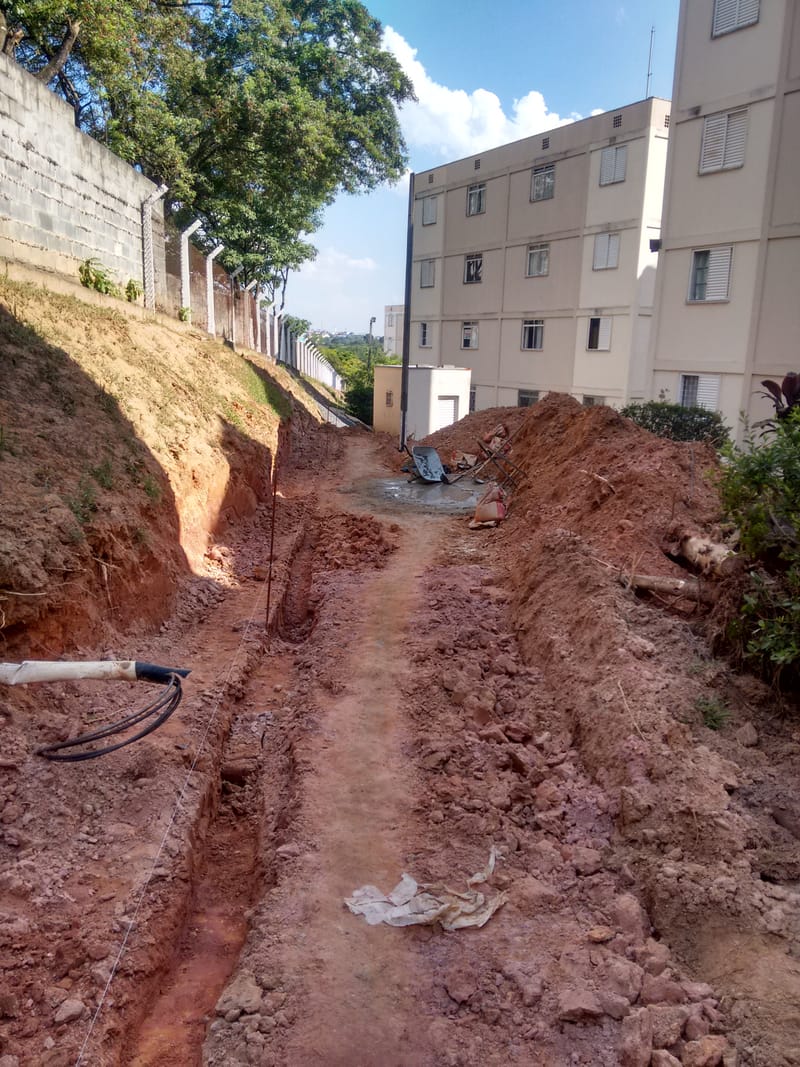 MURO DE ARRIMO - TORRE D