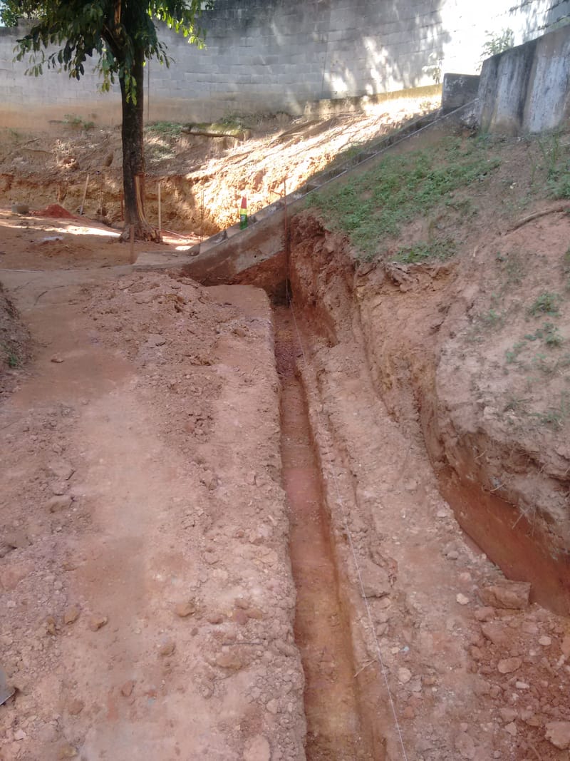 MURO DE ARRIMO - TORRE D