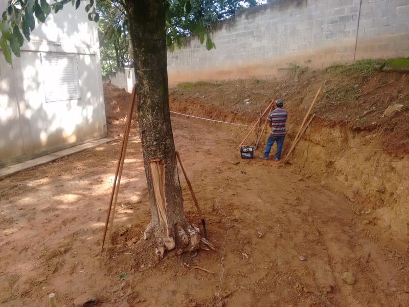 MURO DE ARRIMO - TORRE D