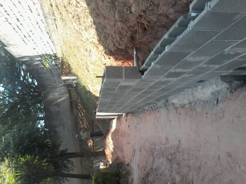 MURO DE ARRIMO - TORRE D