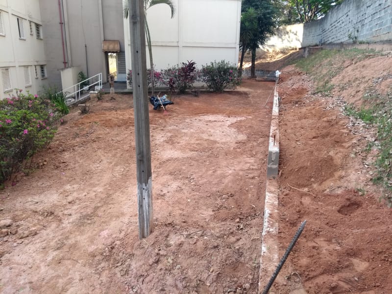 MURO DE ARRIMO - TORRE D