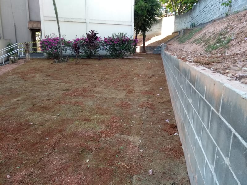 MURO DE ARRIMO - TORRE D