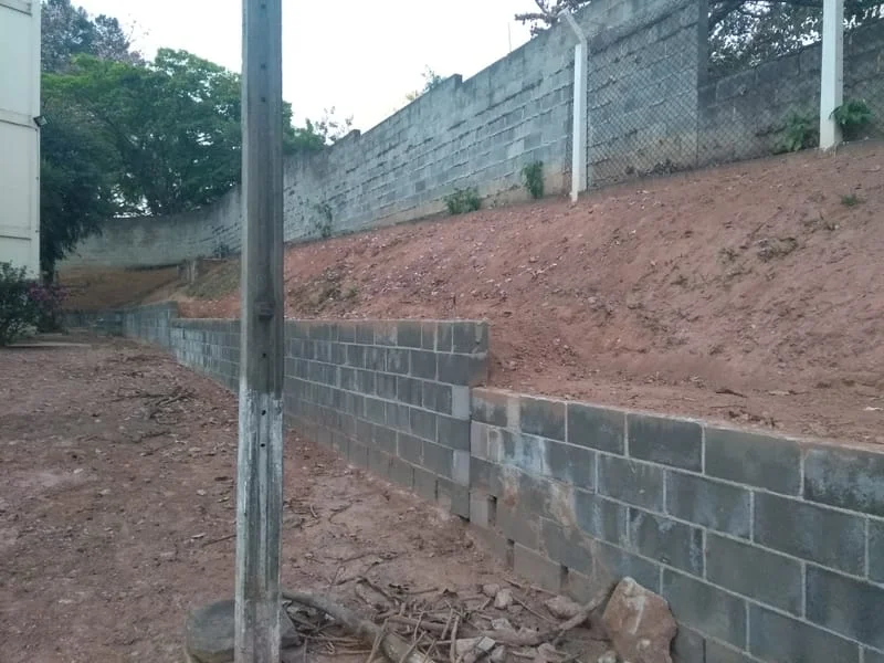 MURO DE ARRIMO - TORRE D