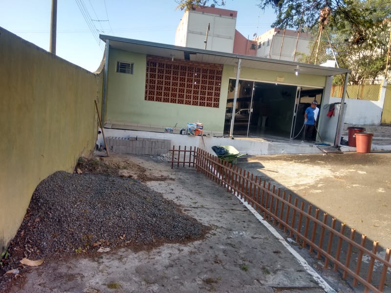 QUADRA, SALÃO, TELHADO