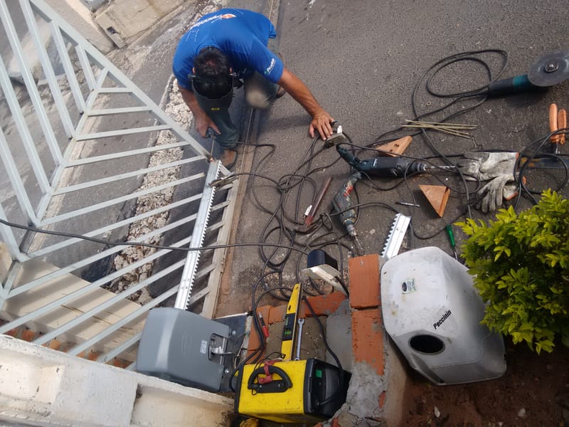 MOTOR NOVO - PORTÃO