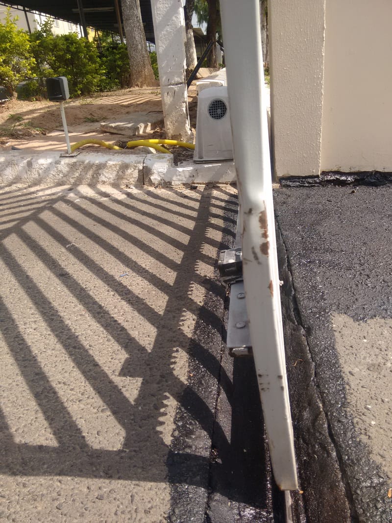 MOTOR NOVO - PORTÃO