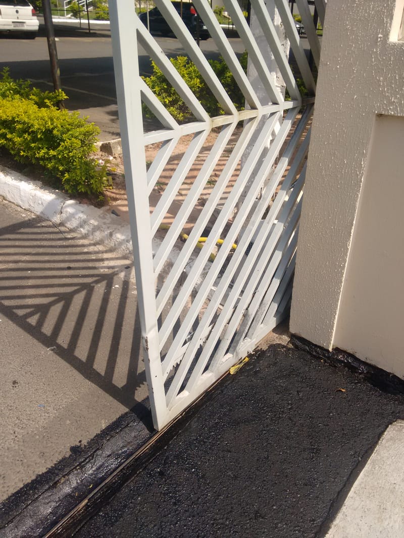 MOTOR NOVO - PORTÃO