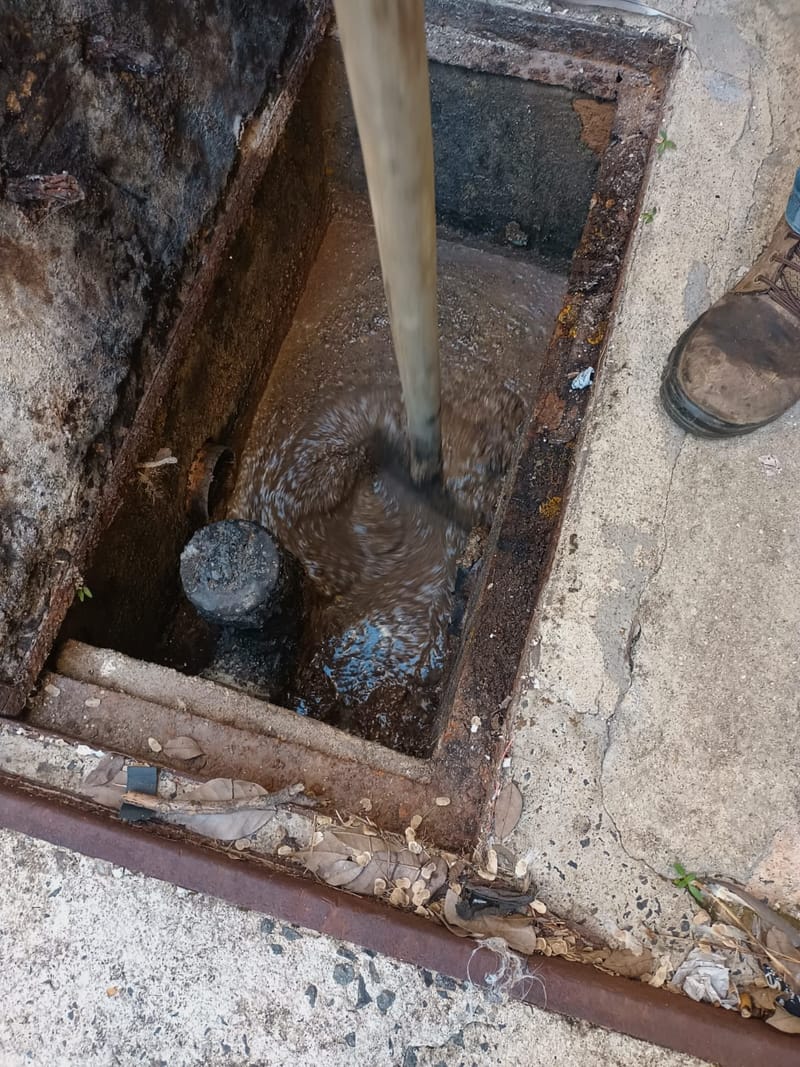 LIMPEZA CXAS GORDURA E ESGOTO