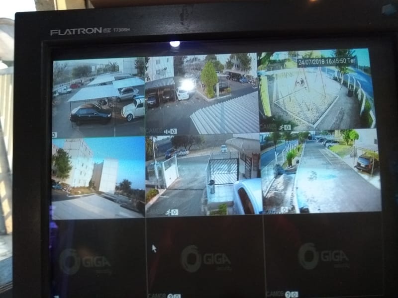 CÂMERAS & EQUIPAMENTOS