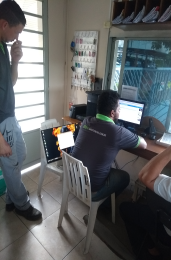 CÂMERAS & EQUIPAMENTOS