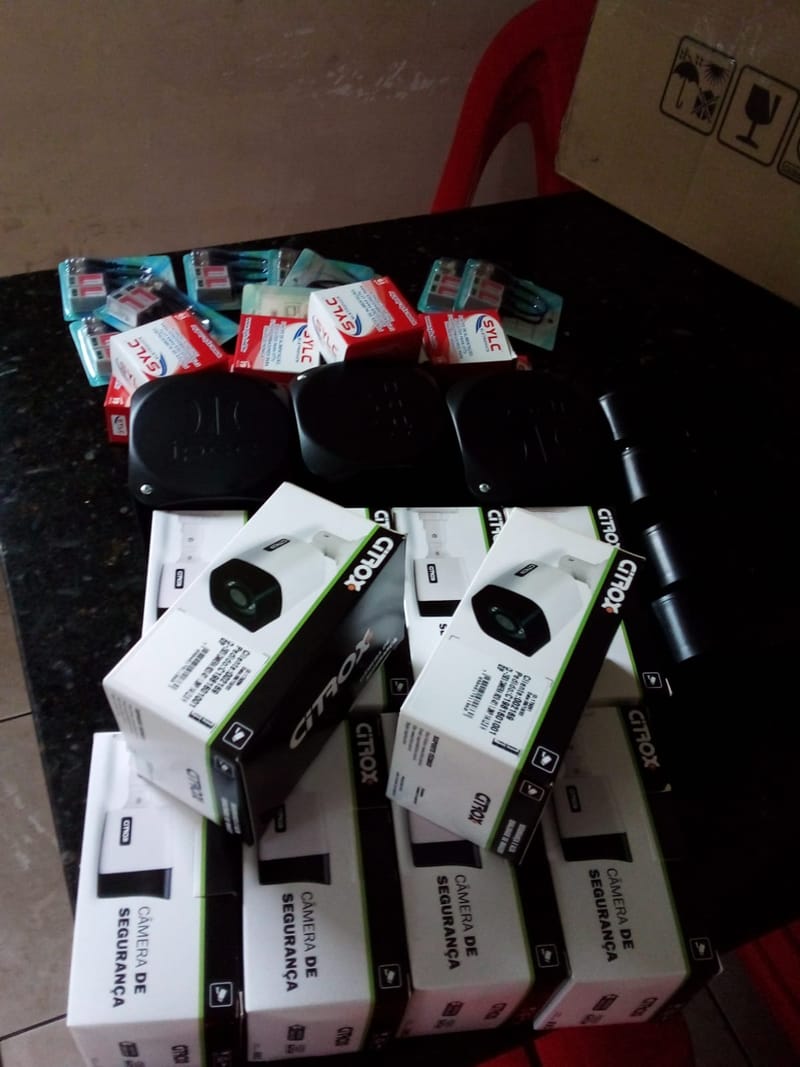 CÂMERAS & EQUIPAMENTOS