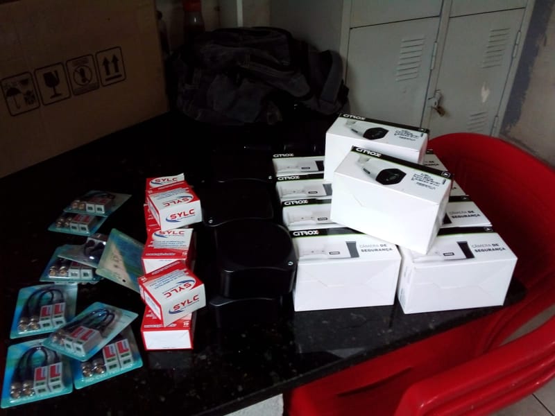 CÂMERAS & EQUIPAMENTOS