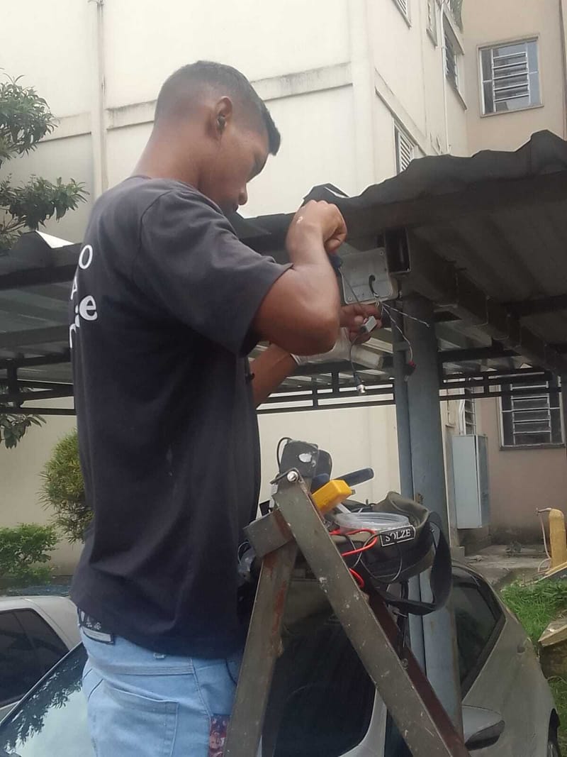 CÂMERAS & EQUIPAMENTOS