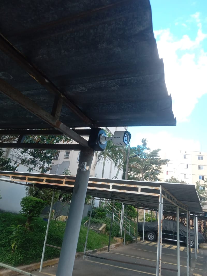 CÂMERAS & EQUIPAMENTOS