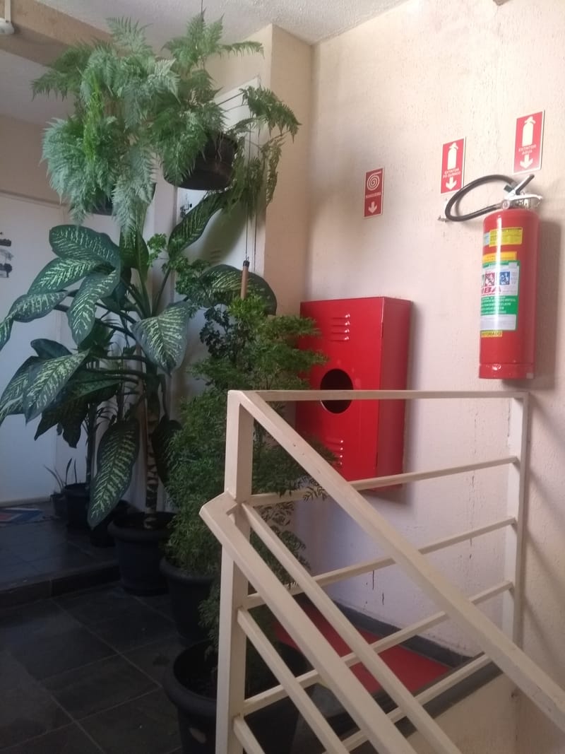 EXTINTORES OBSTRUÍDOS