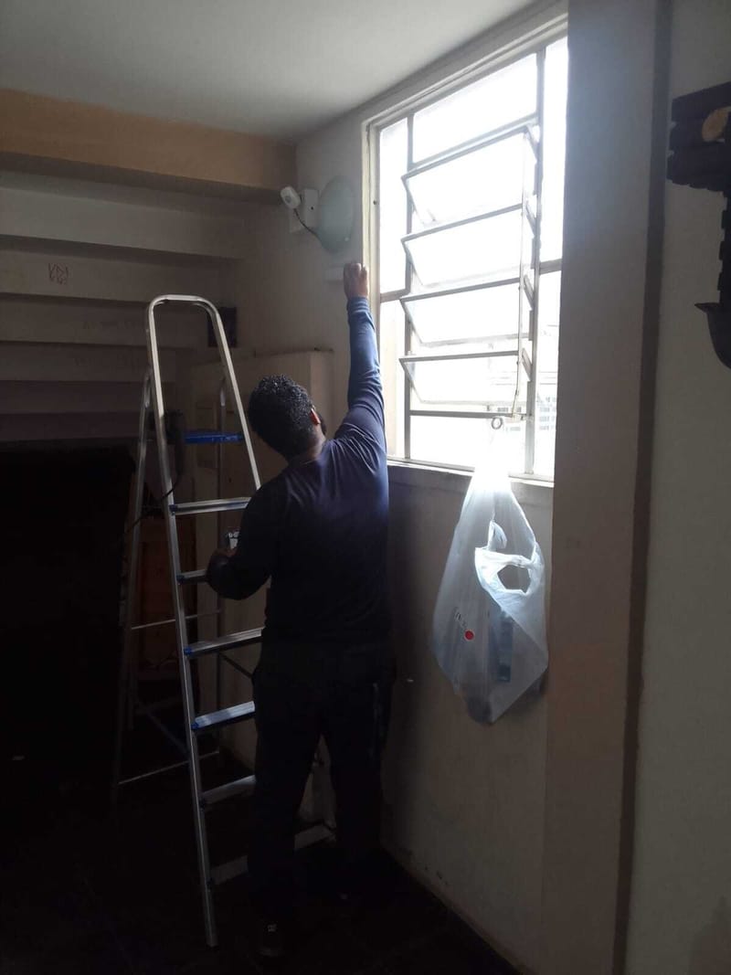 LUZ DE MERGÊNCIA TORRES