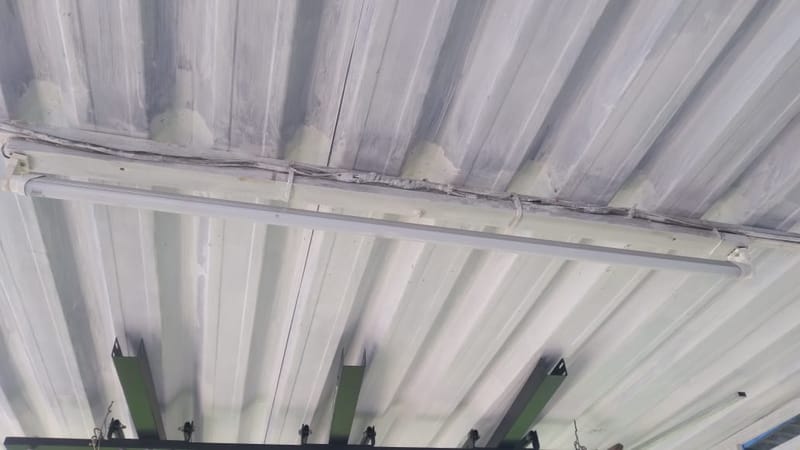 GARAGENS, TROCA POR LÂMPADAS LED