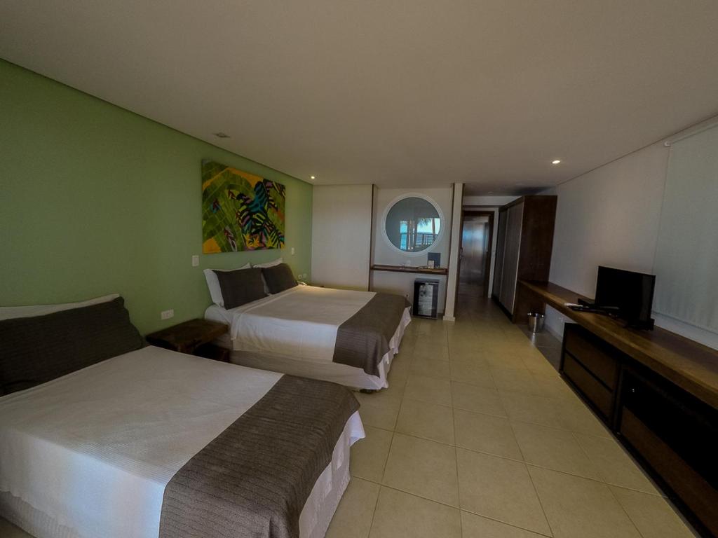 FRENTE MAR COM VARANDA ESTENDIDA EXCLUSIVA