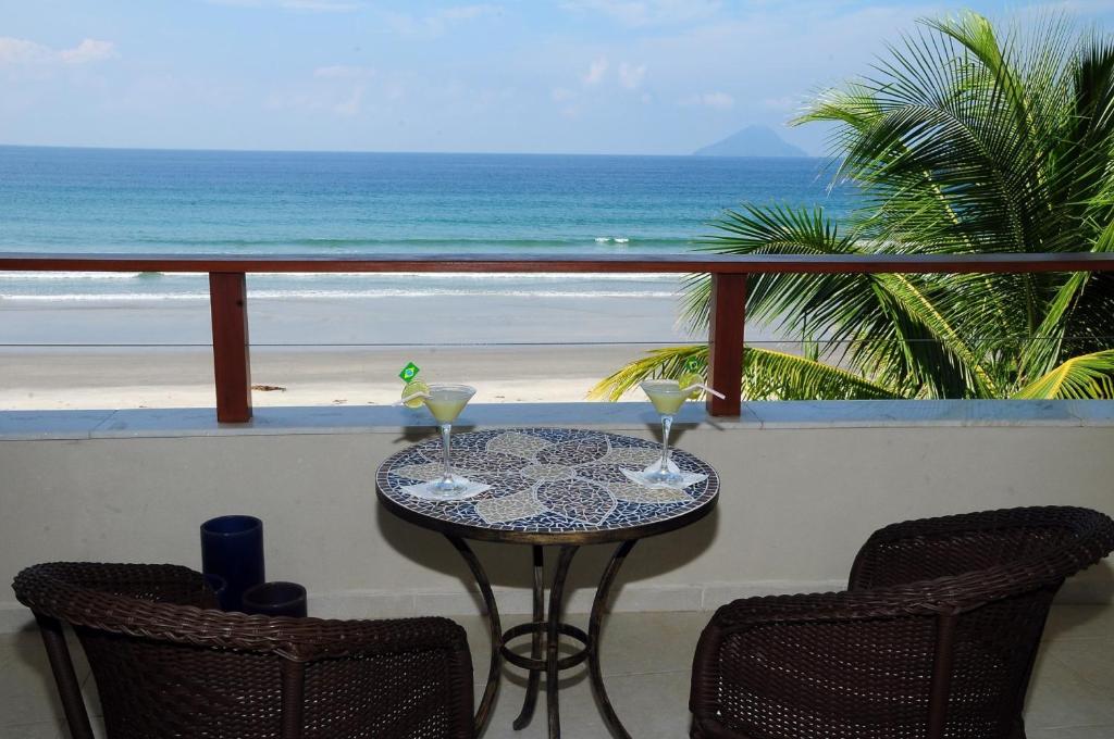 PISO SUPERIOR FRENTE MAR E VARANDA