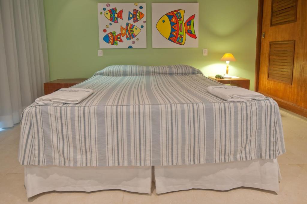 PISO SUPERIOR E VISTA LATERAL DO MAR