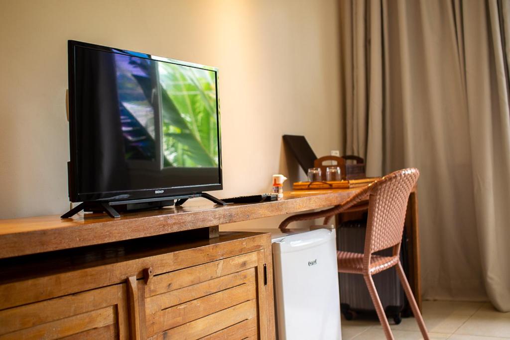 PISO SUPERIOR E VISTA LATERAL DO MAR