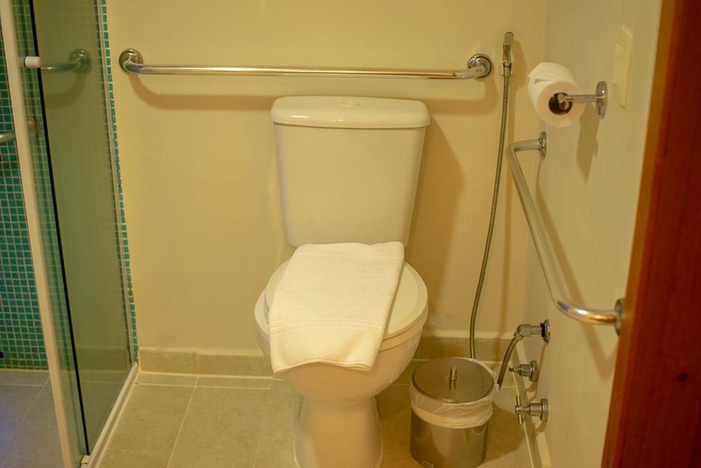 PISO INFERIOR ACESSÍVEL PARA HÓSPEDES COM MOBILIDADE REDUZIDA