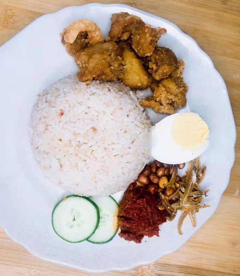 NL02盐酥鸡椰浆饭 Nasi Lemak with Fried Salted Chicken