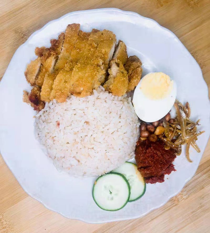 NL03 炸鸡排椰浆饭 Nasi Lemak with Fried Chicken Chop
