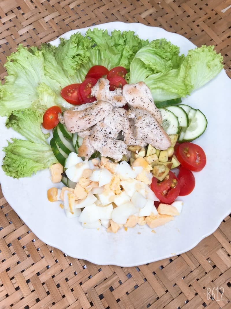 SL01	鸡胸肉蔬菜沙拉	Chicken Breast Vege Salad