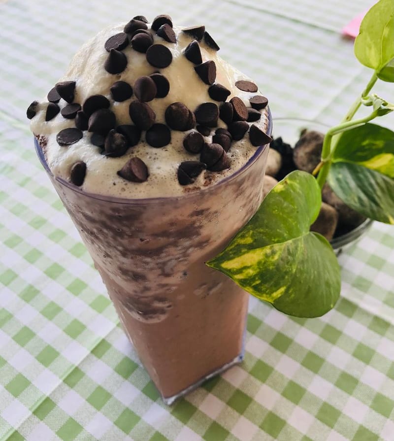 I04	双巧克力沙冰	Double Chocolate Smoothie