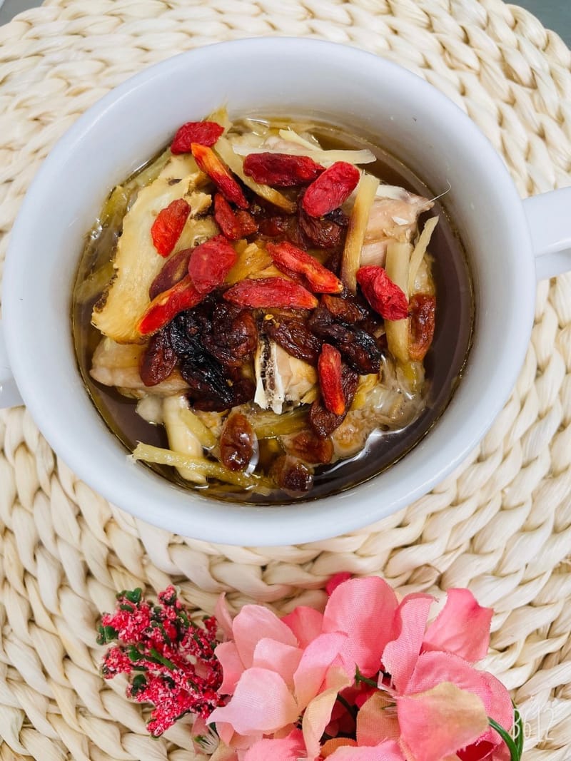 M06 药材鸡饭 Chinese Herbal Chicken Rice