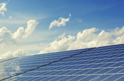 Things to Consider When Picking a Solar Panel Installer image