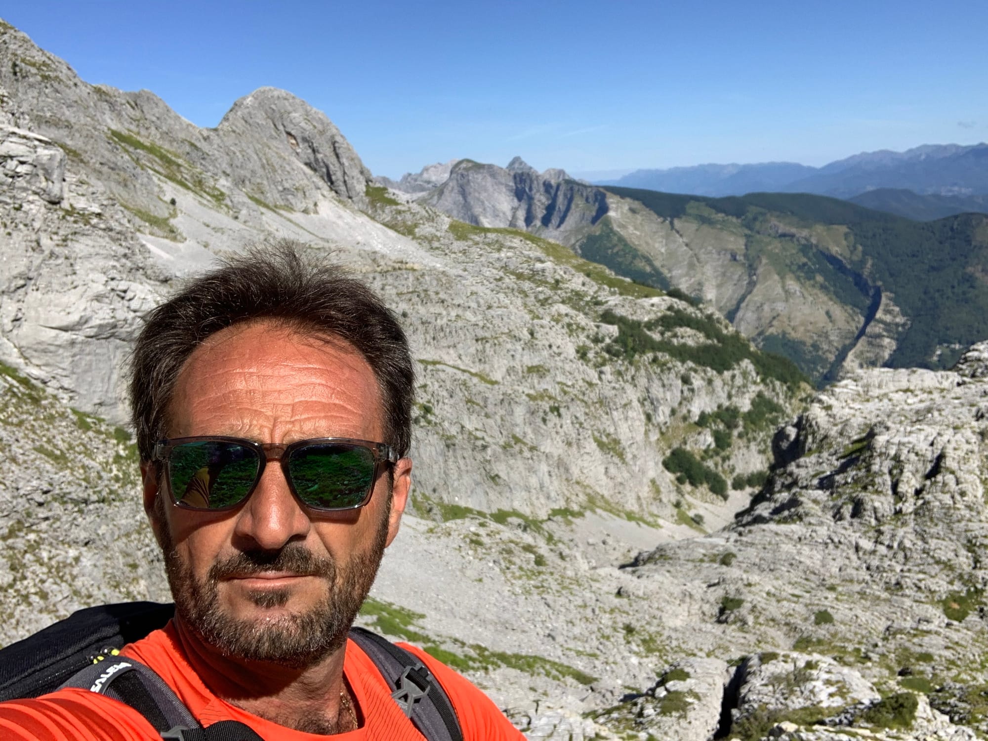 sullo sfondo il Pizzo delle Saette