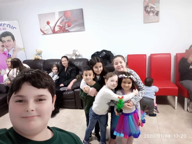 תמונה עם הילדים