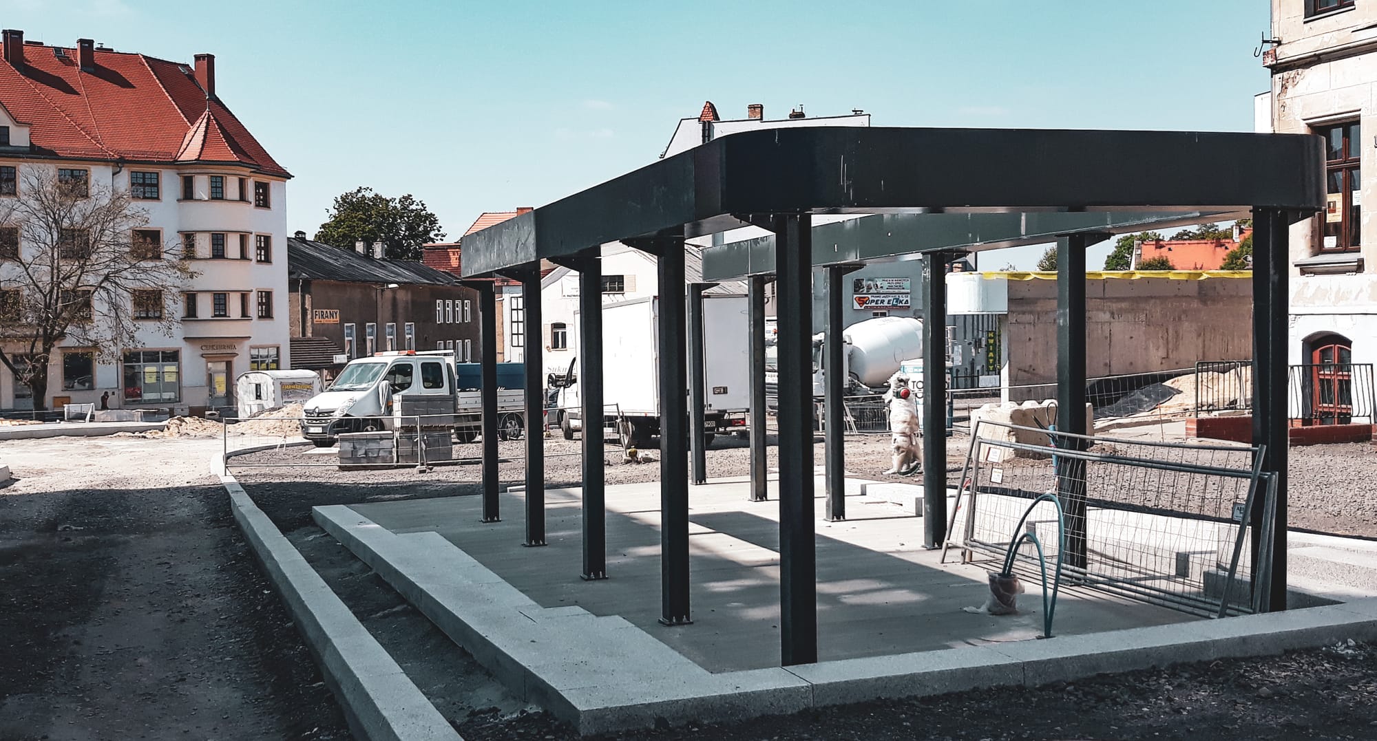 Konstrukcje stalowe pawilonów dla potrzeb realizacji projektu "Rewitalizacja Śródmieścia w Zgorzelcu"