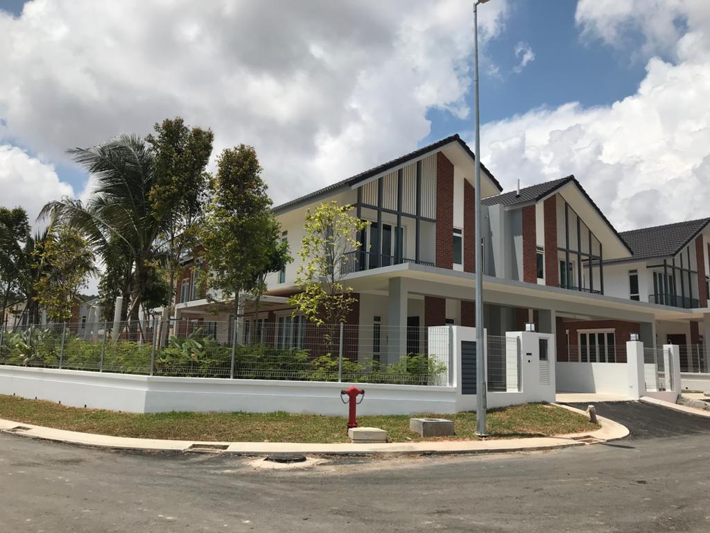 Humble Habitat Architecture Movement Within The Green and Wooded Context