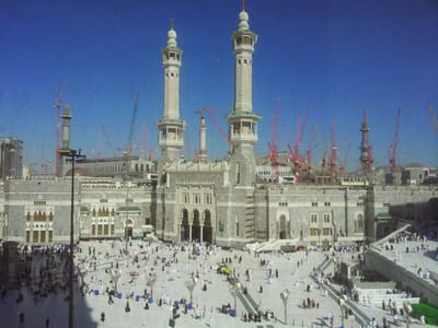 عن الموقع image