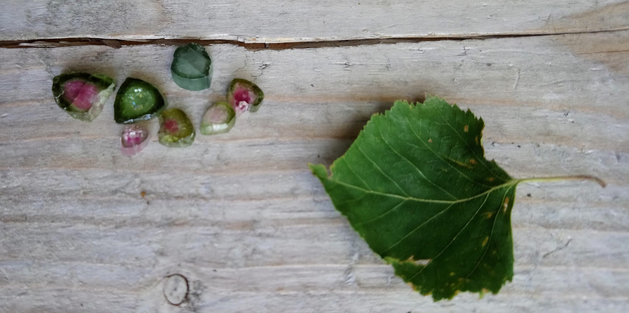 Vattenmelon Turmalin och flerfärgad Turmalin