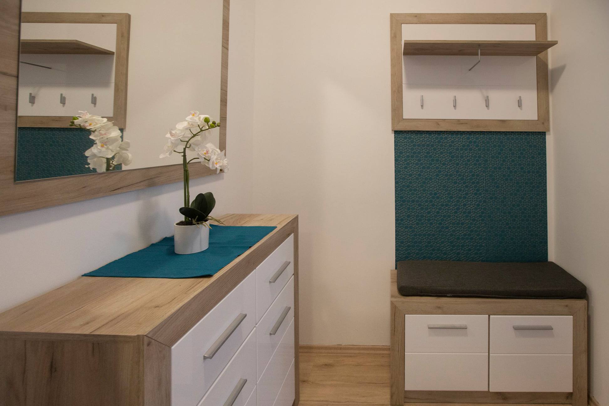 Hálószoba 2 fő + étkezős nappali - kihúzható kanapéval 2 fő részére