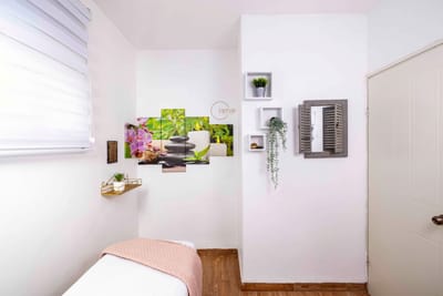 נעים להכיר image