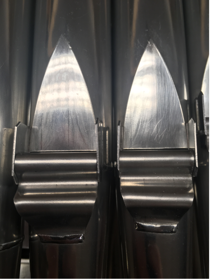 Belső és homlokzati ajaksípok