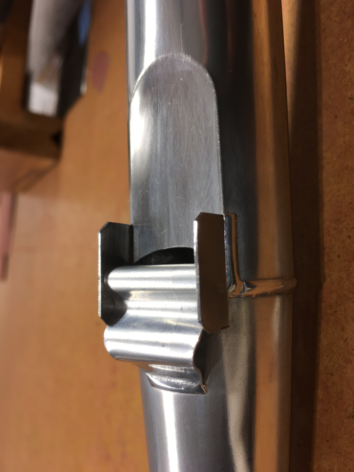 Belső és homlokzati ajaksípok