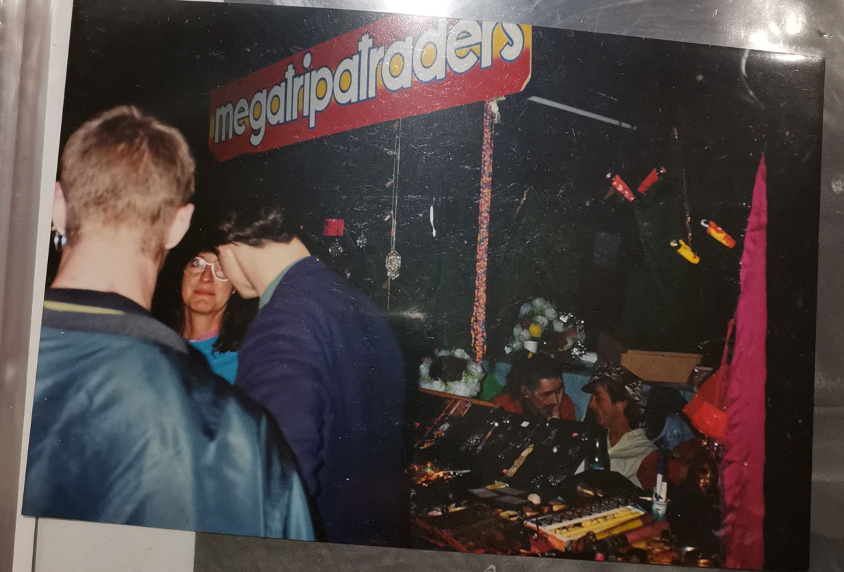 megatripatraders stall