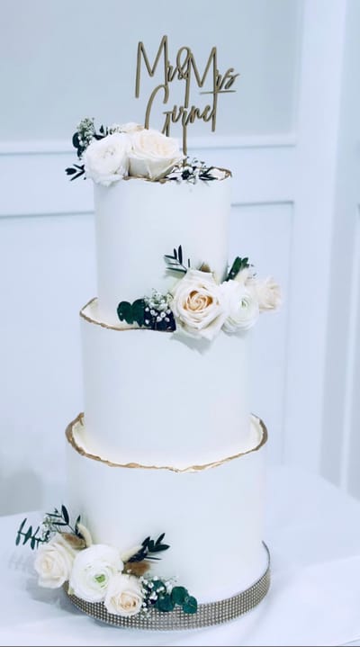 WEDDING CAKES image