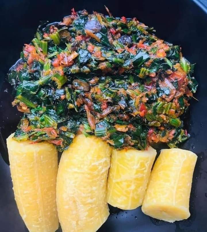 Ogede bhi efor (Plantain and vegetable soup)