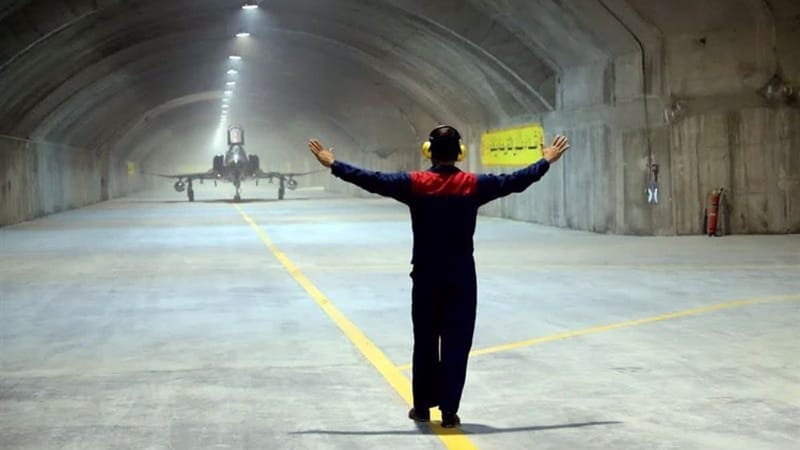 صحيفة أمريكية تكشف عن "استعداد" طهران لترقية سلاحها الجوي عبر "سوخوي 35" الروسية