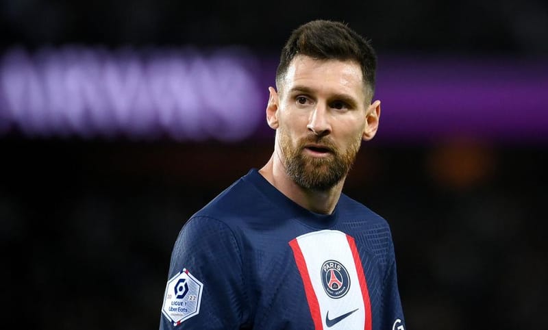 سان جيرمان يفاجئ ميسي بإخراجه من صفقات الموسم المقبل!